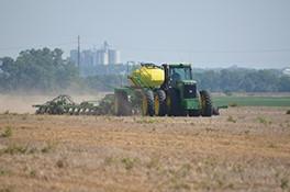 Kansas Grain Sorghum Farmer Expects Good Growing Season - América Latina