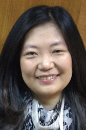 Headshot of Gloria Chou