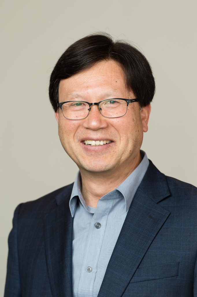 headshot of Haksoo Kim