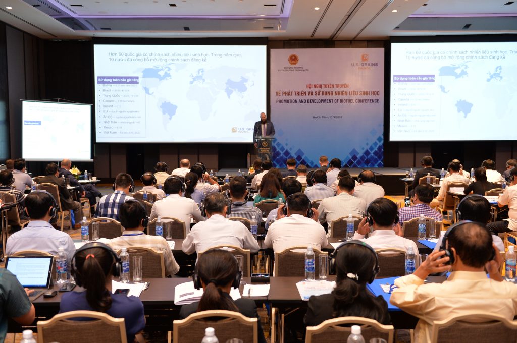 image of a speaker at the Vietnam Ethanol Conference