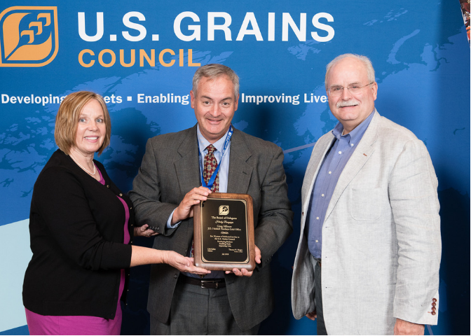 image of a man receiving an award