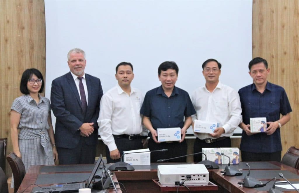 The U.S. Grains Council (USGC) recently purchased COVID-19 equipment to distribute to its livestock and fisheries partners in Vietnam. This gift comes after the memorandum of understanding (MOU) signing in late September that aimed to build on the relationship between the United States and Vietnam, specifically in the areas of feed production, poultry, aquaculture and biofuels.