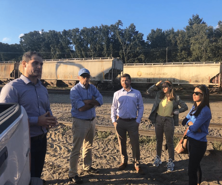 A buyers delegation recently visited the U.S. to learn more about distiller's dried grains with solubles (DDGS) production. The group visited a trans-loader facility in Savannah where DDGS is unloaded from rail cars before being shipped out from the Port of Savannah.